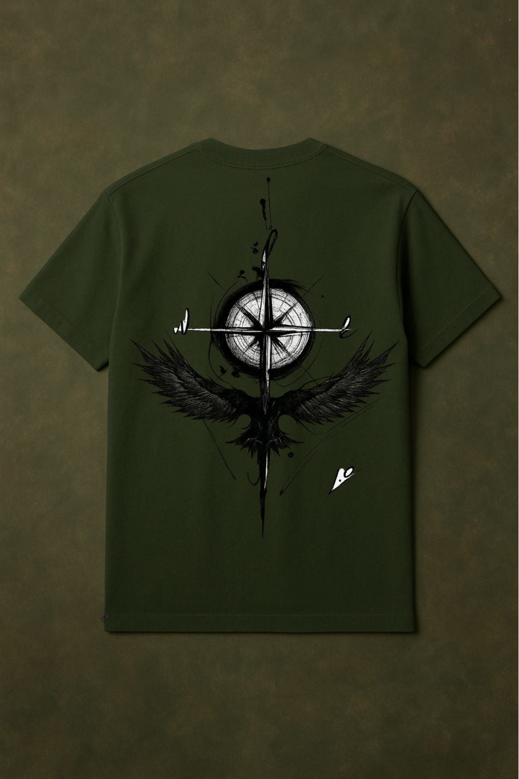 🧭 Graffitee "Raven Compass" Oversized Tee